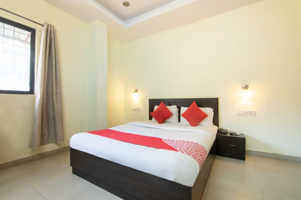 Oyo 345 Hotel Red Mount Aquilla Бангалор Экстерьер фото